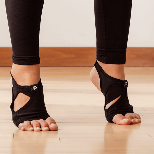 PigaOne™ – Performance grip socks with arch support, built for sport,